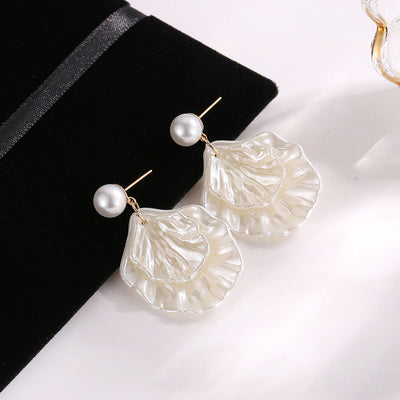 New Style Pearl Shell Earrings For Ladies Seasia