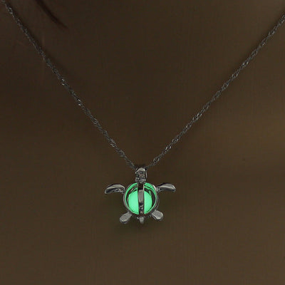 Moonlight Glow Pendant Necklace Seasia