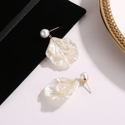New Style Pearl Shell Earrings For Ladies Seasia